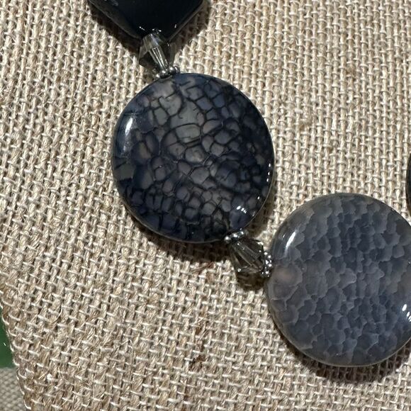 Beautiful Glass Stones Handcrafted Necklace 16” - Picture 3 of 5